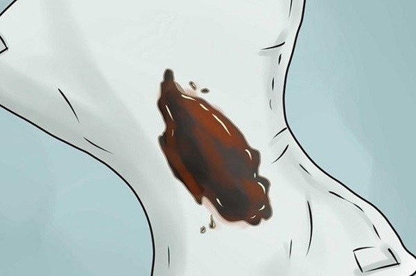 Mang thai ra máu màu nâu nhưng không đau bụng