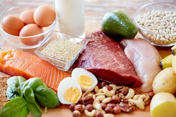 Ăn nhiều thực phẩm giàu vitamin và khoáng chất để tăng cường sức khỏe