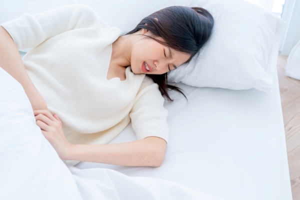 Phụ nữ không nên chủ quan với cơn đau vùng âm hộ vì đó có thể là dấu hiệu bệnh phụ khoa