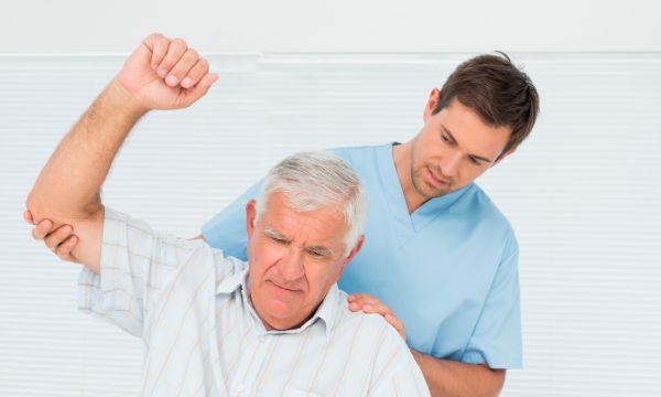 Hướng dẫn vật lý trị liệu phục hồi sau tai biến hiệu quả