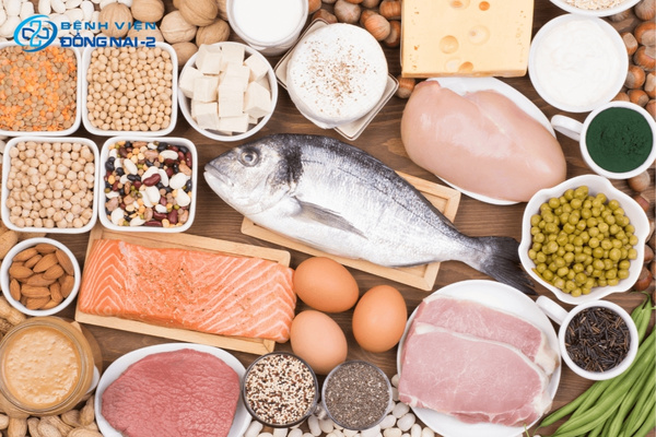 Rụng tóc do thiếu khoáng chất: sắt, kẽm, selen, magie, canxi