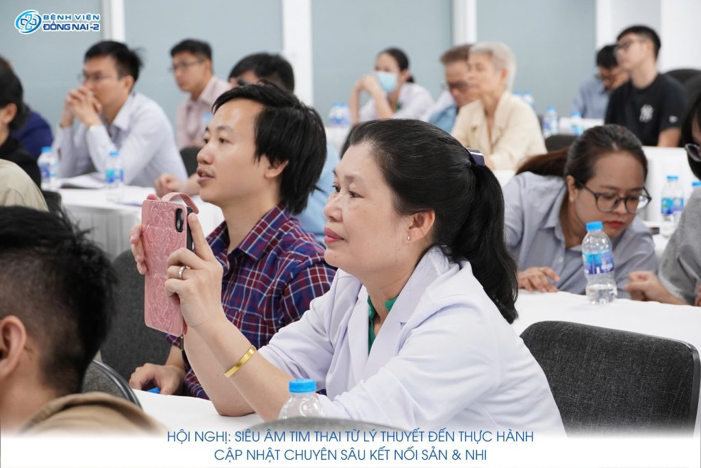 Khách Mời Tham Gia Hội Nghị Tim Thai