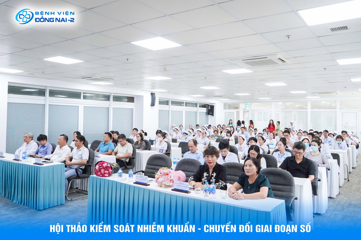 Đội ngũ y tế tham dự hội thảo chuyên đề kiểm soát 
