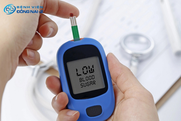 Hạ đường huyết xảy ra khi nồng độ glucose máu giảm dưới mức bình thường