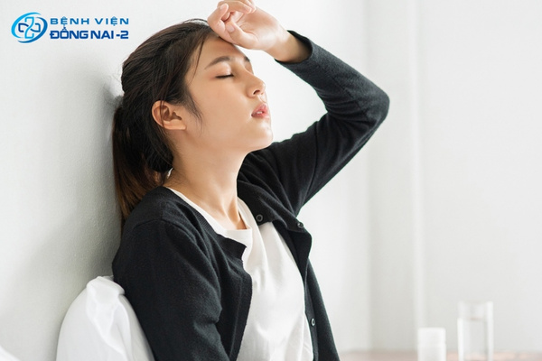 Hạ đường huyết ở người bình thường có thể do nhịn đói, ăn nhiều tinh bột tinh chế hoặc bệnh lý nền