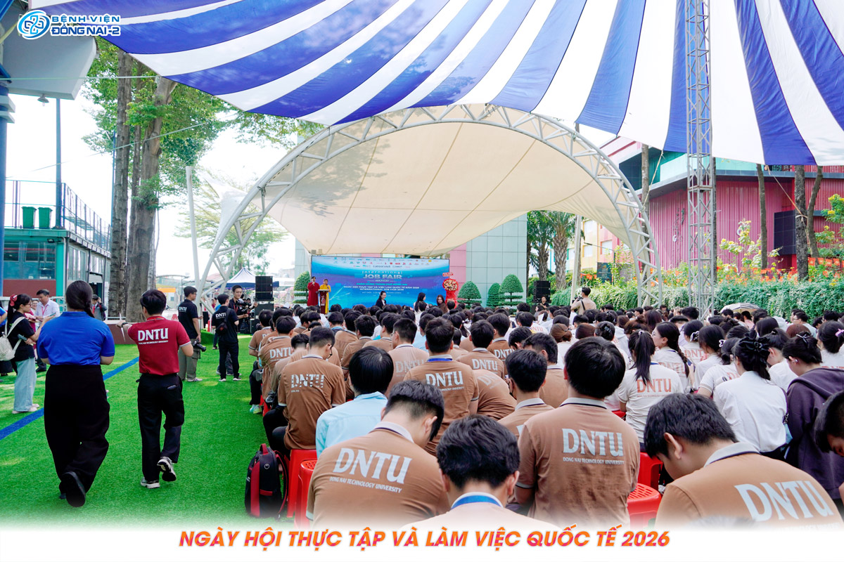 Ngày Hội Việc Làm - Sinh viên trường Đại học Công Nghệ Đồng Nai