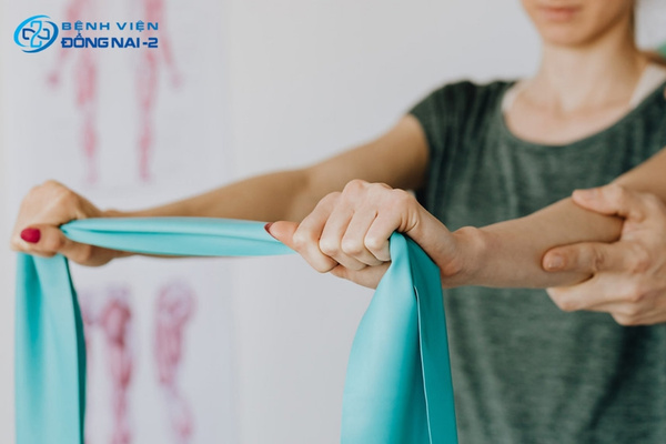 Vật lý trị liệu tiền đình được chứng minh hiệu quả cao trong phục hồi chức năng thăng bằng