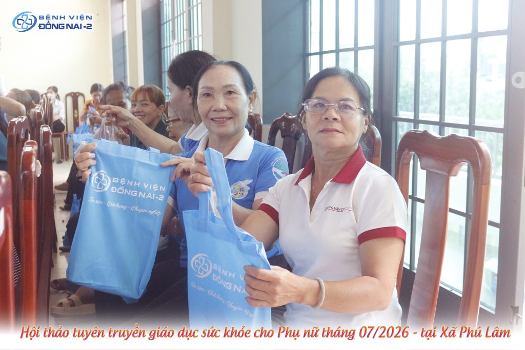 Hội thảo loãng xương ở phụ nữ sau mãn kinh tại xã Phú Lâm