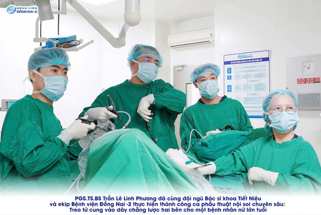 PGS. TS. BS Trần Lê Linh Phương khám tiết niệu và sàn chậu nữ