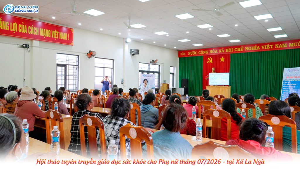 Hội thảo giáo dục sức khỏe phụ nữ tại xã La Ngà