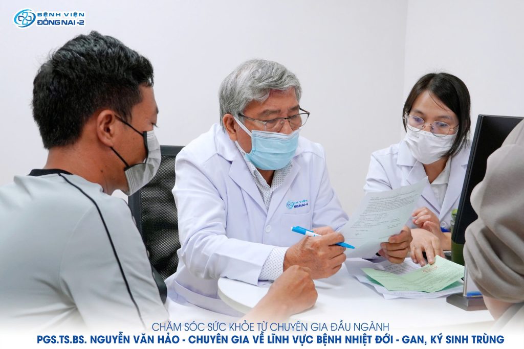 PGS. TS. BS. Nguyễn Văn Hảo khám tại Bệnh viện Đồng Nai -2