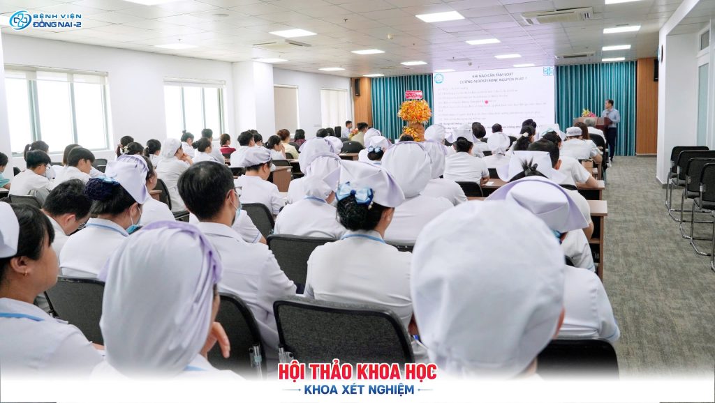 Toàn cảnh Hội thảo Khoa học Khoa Xét nghiệm Bệnh viện Đồng Nai -2