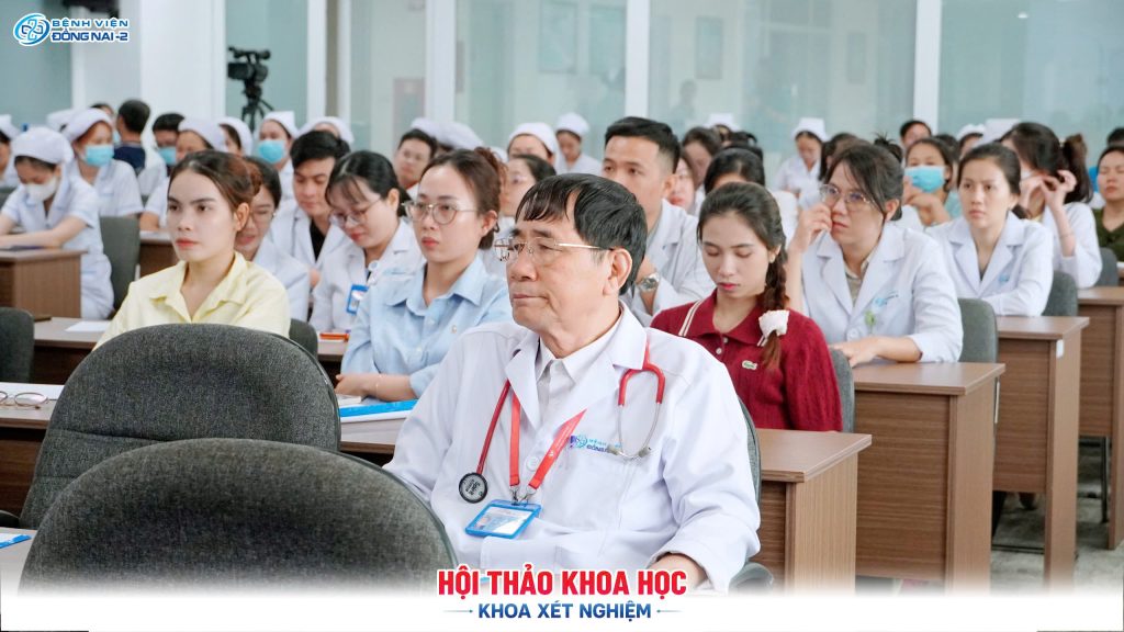 Toàn cảnh Hội thảo Khoa học Khoa Xét nghiệm Bệnh viện Đồng Nai -2